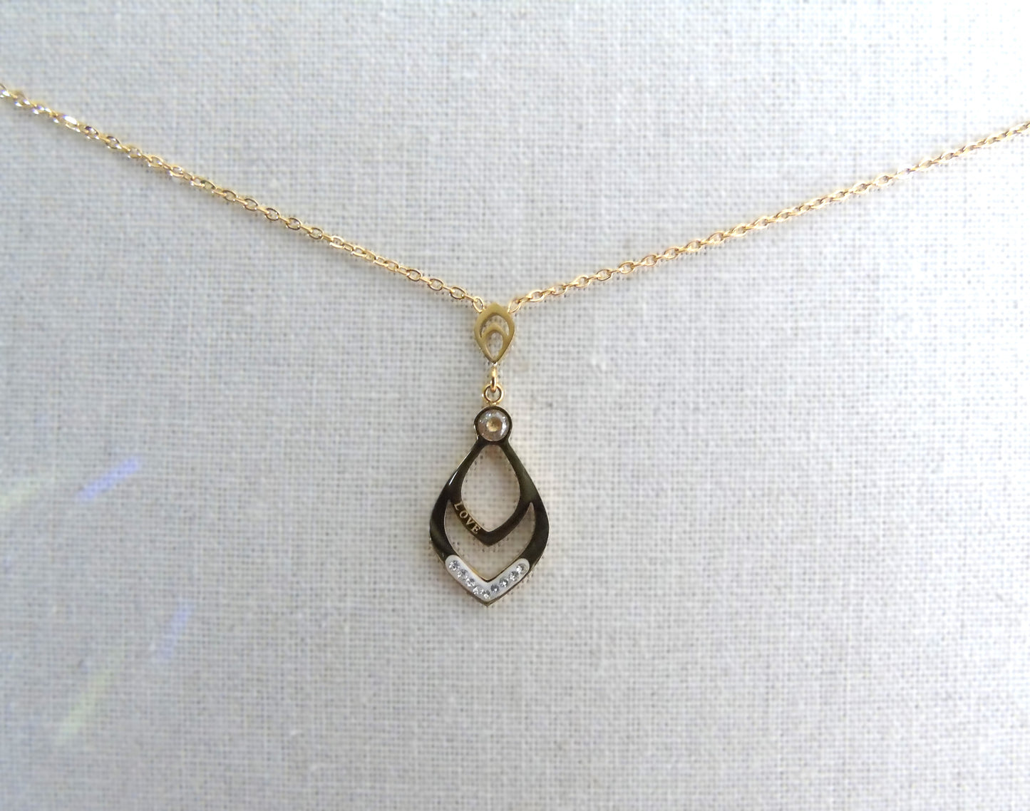 Collier LOVE