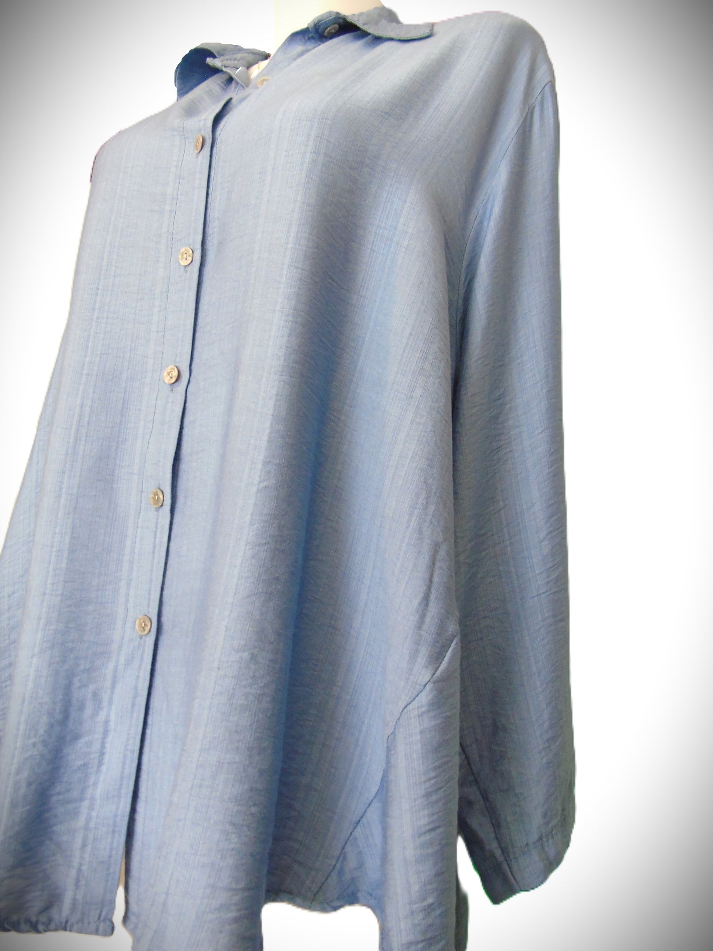Chemise Bleu Jeans Épurée